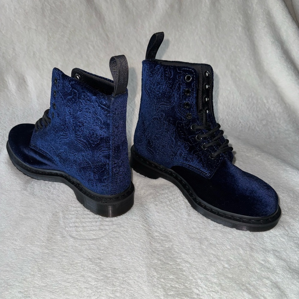 NEW Velvet Embossed Royal Blue 1460 Vegan Dr Martens - Picture 4 of 7
